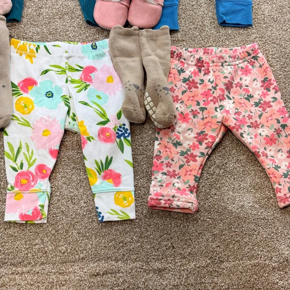 Baby Girl Clothes Bundle 3-6M Old Navy Carters Cat & Jack Leggings Socks Booties
